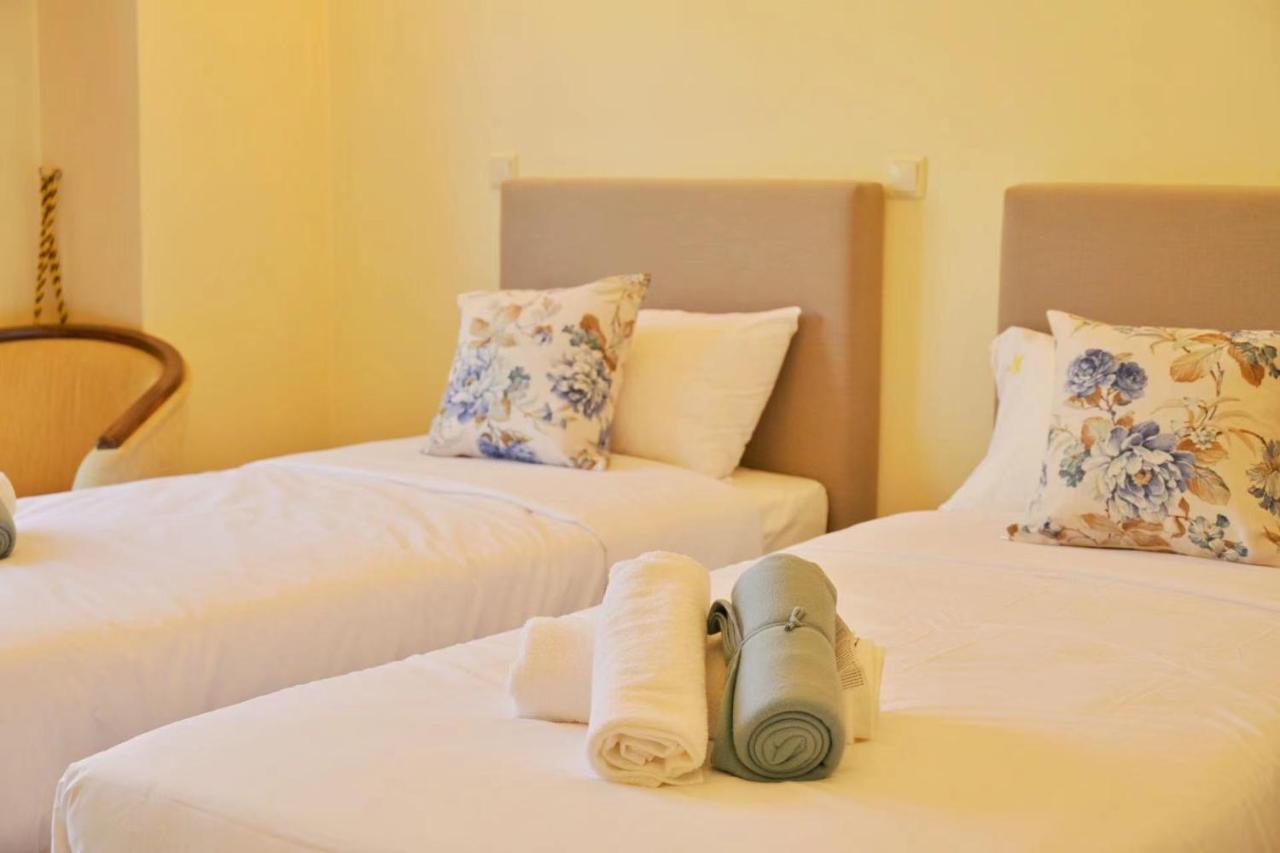 New Times Home & Hotels Near Metro Station Athens Center Экстерьер фото