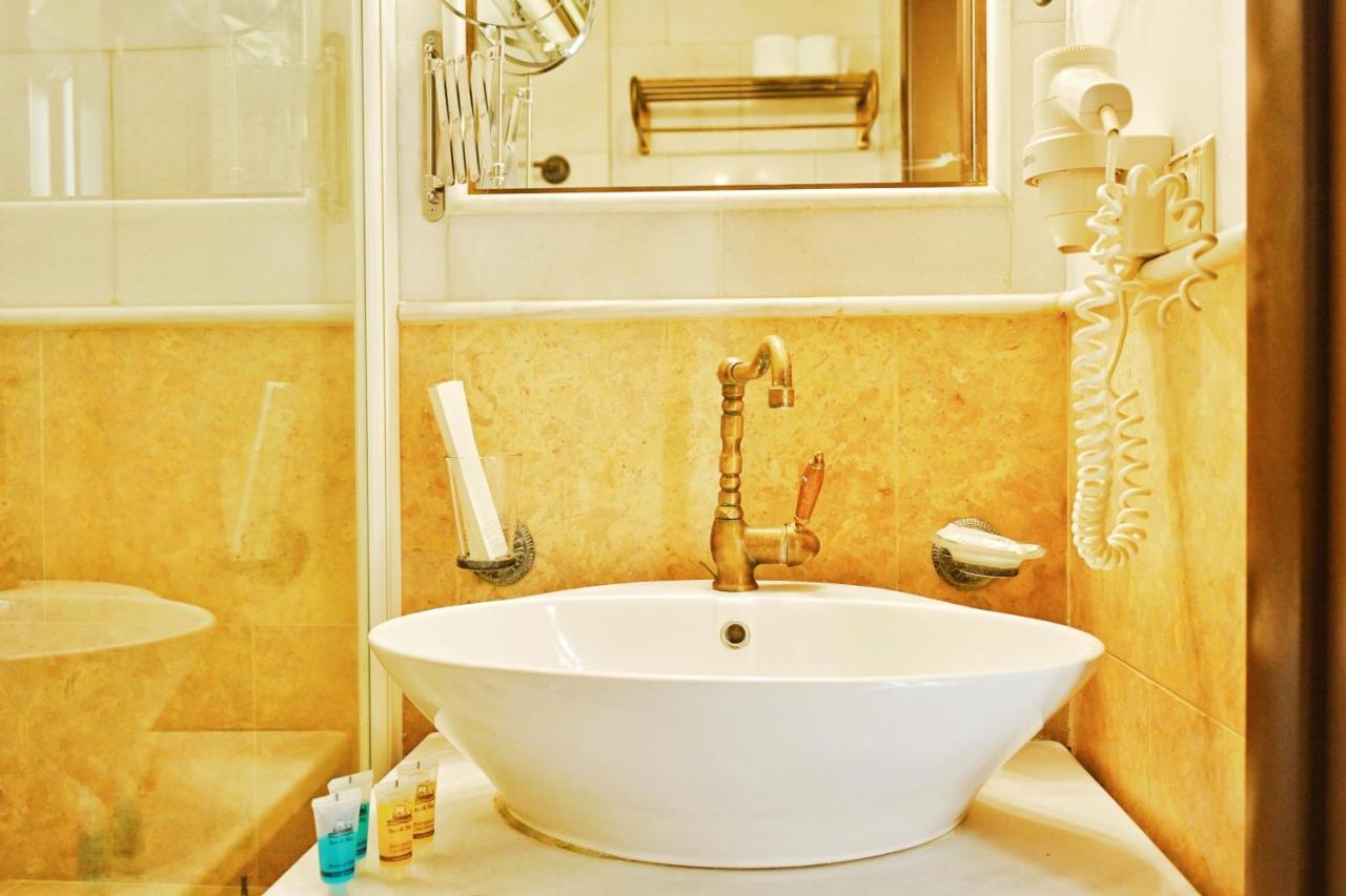 New Times Home & Hotels Near Metro Station Athens Center Экстерьер фото