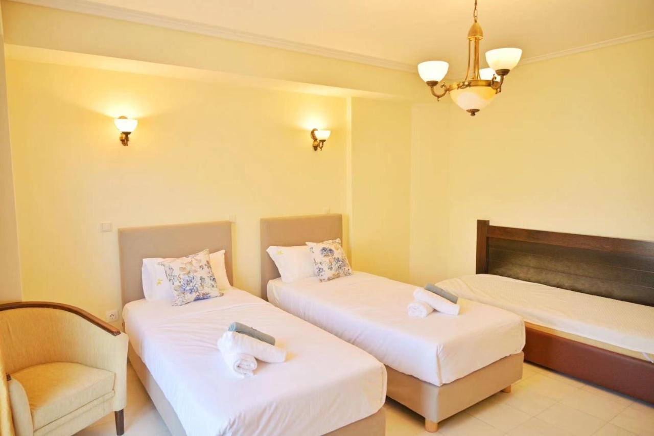 New Times Home & Hotels Near Metro Station Athens Center Экстерьер фото