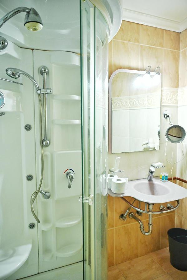 New Times Home & Hotels Near Metro Station Athens Center Экстерьер фото